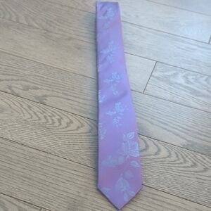 Ted Baker Londo Lavender Floral Men's Silk Tie - Like New